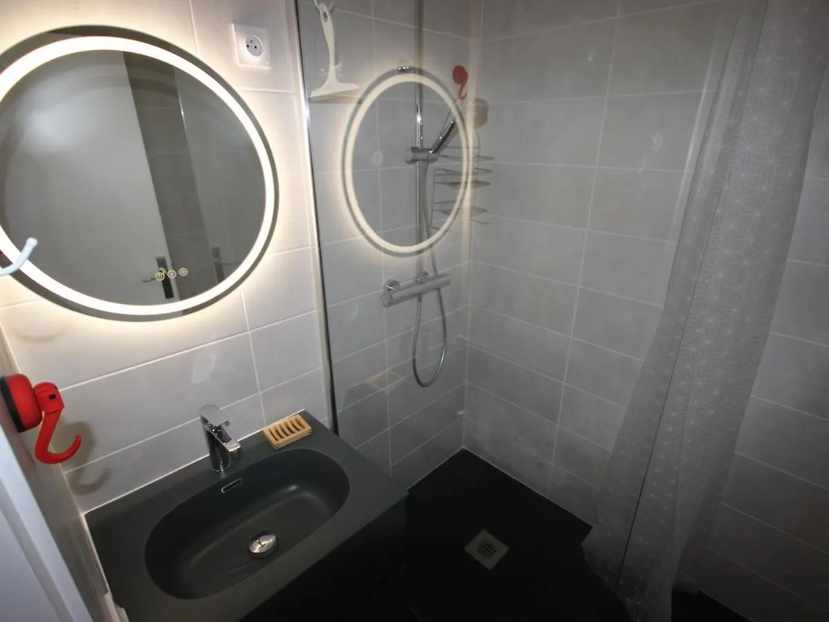 Appartement Familial Skis Aux Pieds, Balcon Sud, Parking Couvert - Fr-1-411-867 Les Allues 0*,  France