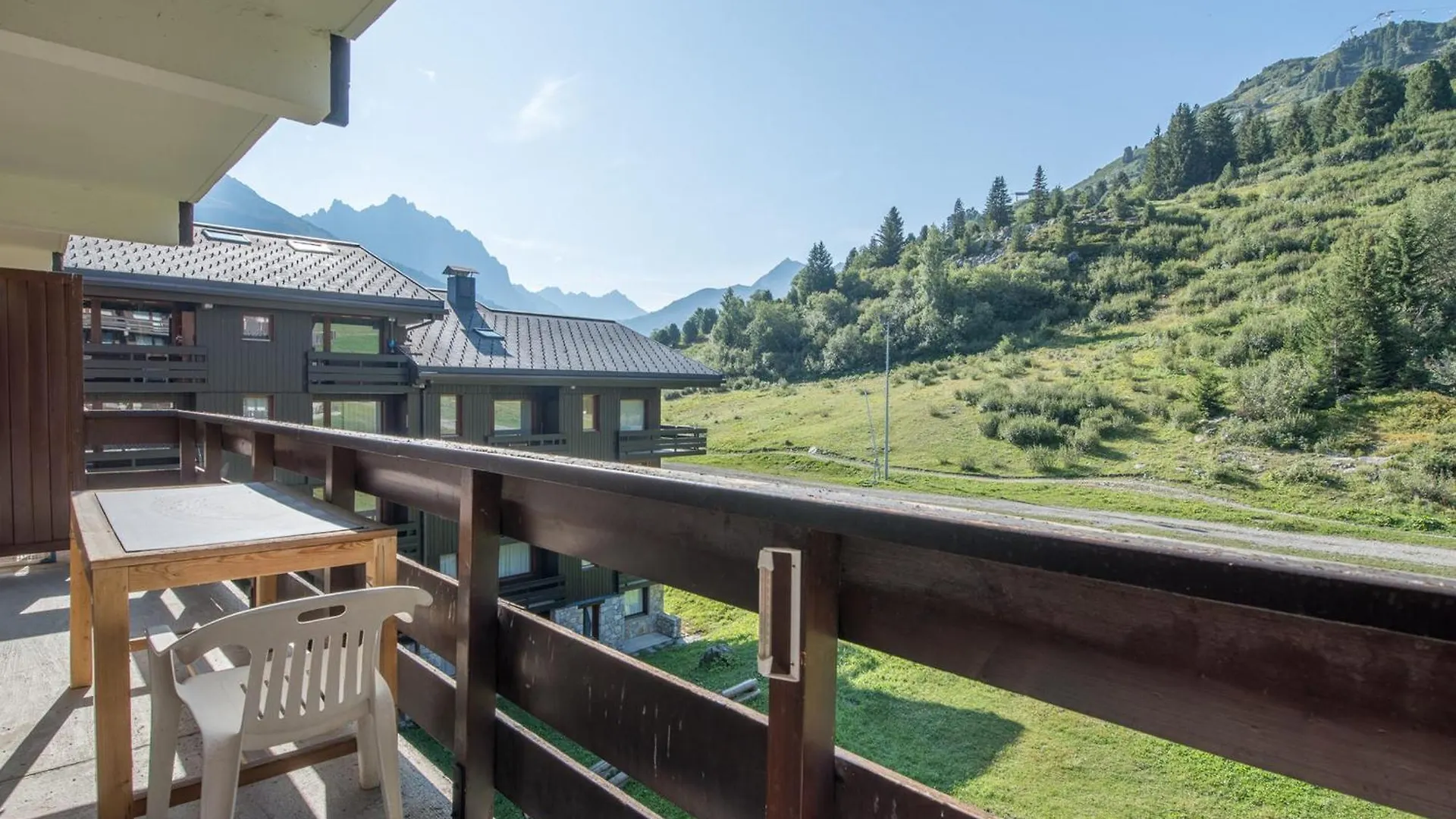 Apartment Appartement Familial Skis Aux Pieds, Balcon Sud, Parking Couvert - Fr-1-411-867 Les Allues